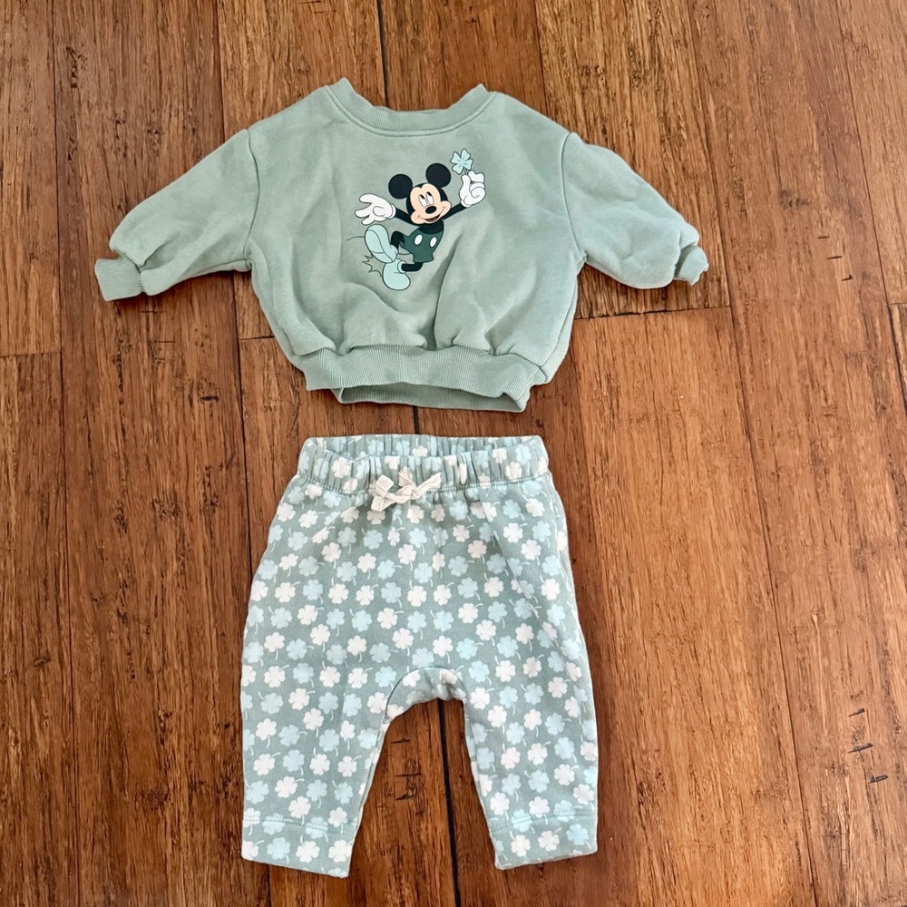 Old Navy Disney Mickey Mouse Shamrock Sweatshirt Pants Set 0-3M